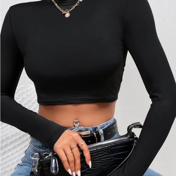 Bozzolo cropped, ribbed, mock neck, long sleeve NWT Black - Picture 1 of 7
